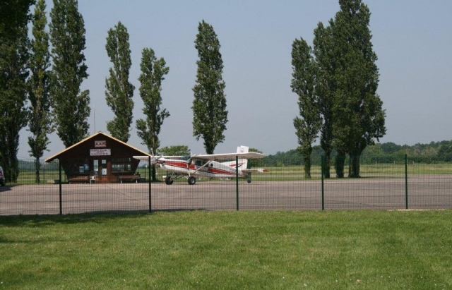  The premises of Aube Parachutisme 